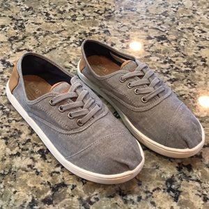 Toms canvas shoes